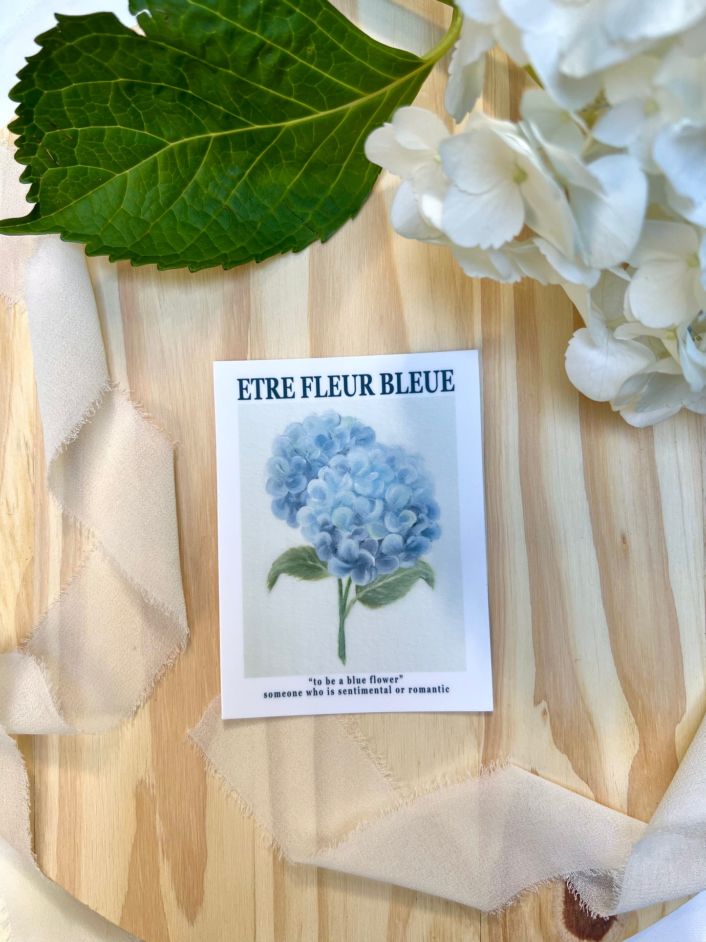 Etre Fleur Bleue Hydrangea Sticker, 3x4in